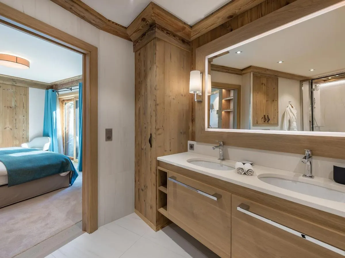 Chalet De Luxe Avec Demi-Pension Et Espace Bien-Etre A 2 Min Des Pistes - Fr-1-566-44 Les Allues